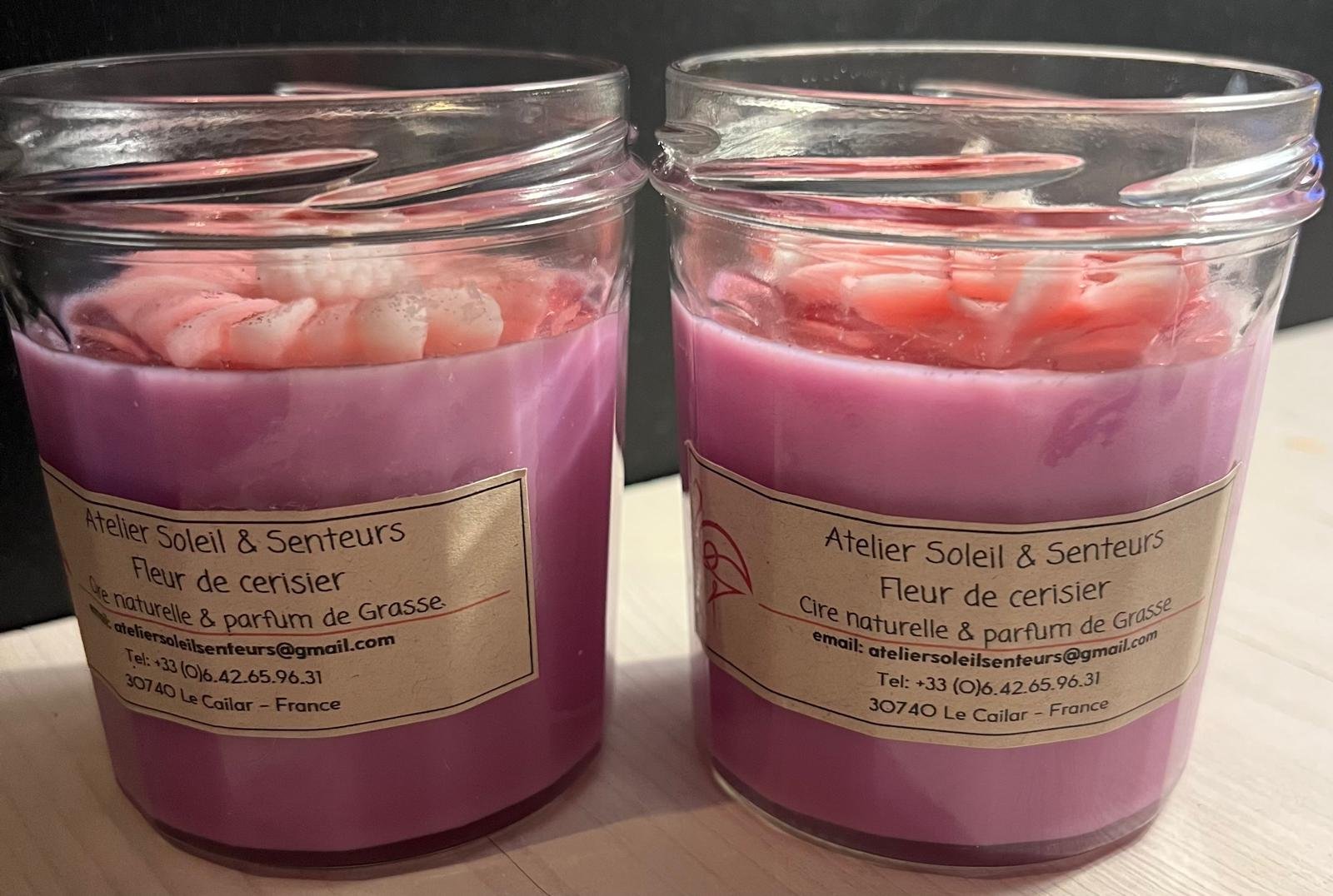 Bougie format M - Parfum fleur de cerisier - Couleur mauve & rose – Image 2